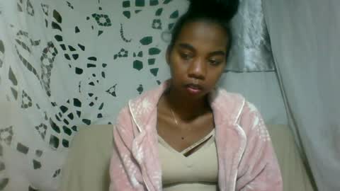 Snapshot of eliettesoa chatting on July 31, 8:36 am eliettesoa online show from July 31, 8:36 am