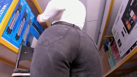 Eli  online show from April 7, 7:03 pm