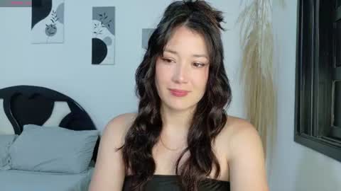 Snapshot of eliiih_ chatting on June 14, 8:33 pm eliiih_ online show from June 14, 8:33 pm