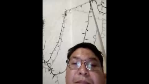 Snapshot of elimposstor chatting on April 28, 2:27 am elimposstor online show from April 28, 2:27 am
