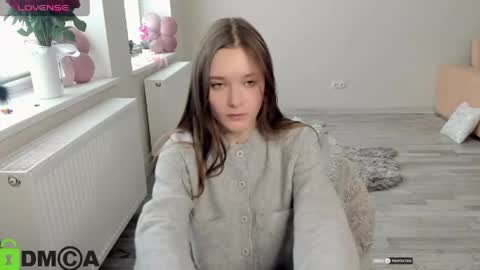 elina_x online show from April 28, 7:35 am