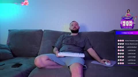 Elna and Tom online show from March 28, 10:09 pm