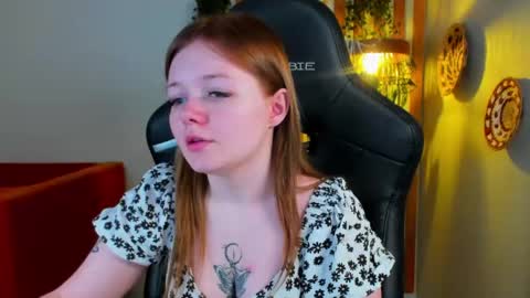 elinavale online show from June 7, 5:16 pm