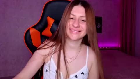 Snapshot of elinkalove chatting on June 24, 9:25 pm Elina online show from June 24, 9:25 pm