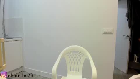 Snapshot of elinor_bo chatting on December 3, 11:11 am paula  onlyfns          online show from December 3, 11:11 am