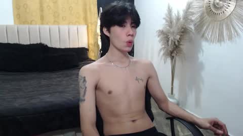 Snapshot of elio_collem chatting on September 16, 2:12 am ELIO online show from September 16, 2:12 am