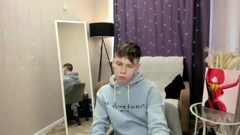 Snapshot of eliotmars chatting on April 24, 12:07 pm eliotmars online show from April 24, 12:07 pm