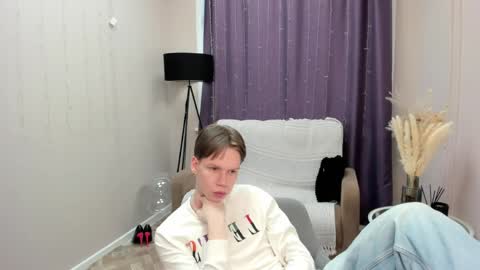 Snapshot of eliotmars chatting on May 27, 10:56 am eliotmars online show from May 27, 10:56 am