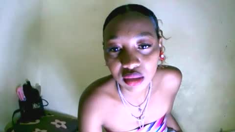 elisa689549 online show from October 21, 8:48 am