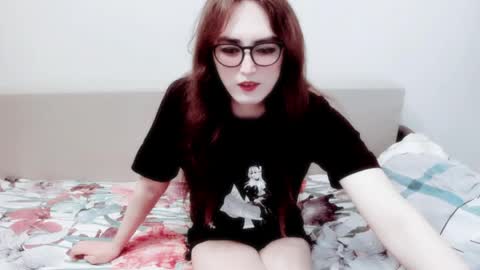 Snapshot of elisa_2001 chatting on May 23, 1:00 am Liza online show from May 23, 1:00 am