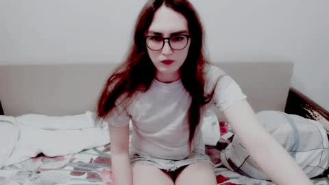 Snapshot of elisa_2001 chatting on May 25, 6:19 am Liza online show from May 25, 6:19 am