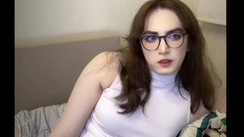 Snapshot of elisa_2001 chatting on August 4, 8:44 pm Liza online show from August 4, 8:44 pm