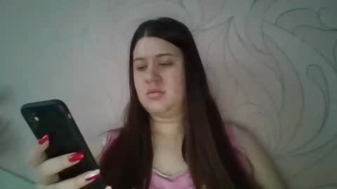 Snapshot of elisa_kollin chatting on January 2, 9:33 am Aletta Oushen online show from January 2, 9:33 am
