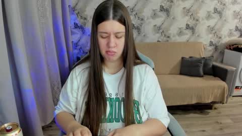 Snapshot of elisa_kollin chatting on October 4, 3:10 pm Aletta Oushen online show from October 4, 3:10 pm
