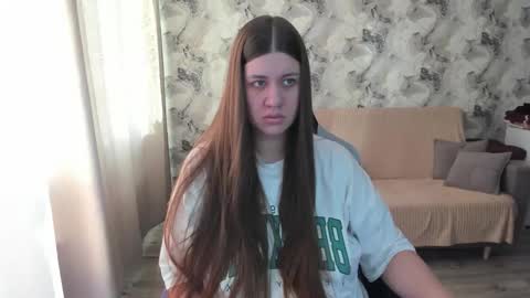 Snapshot of elisa_kollin chatting on October 20, 10:05 am Aletta Oushen online show from October 20, 10:05 am