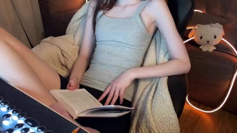 Snapshot of elisa_north chatting on February 21, 4:07 am Elisa North online show from February 21, 4:07 am