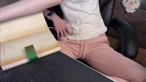 Snapshot of elisa_north chatting on March 7, 2:23 pm Elisa North online show from March 7, 2:23 pm