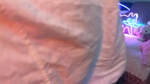 Snapshot of elisa_north chatting on September 22, 12:51 pm Elisa North online show from September 22, 12:51 pm