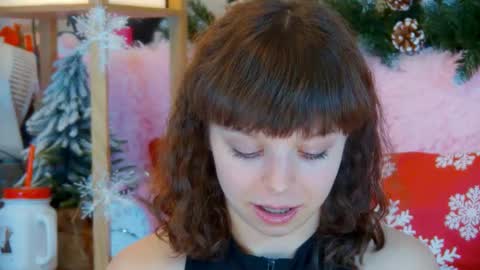 ElisabethDavis online show from December 18, 11:44 pm