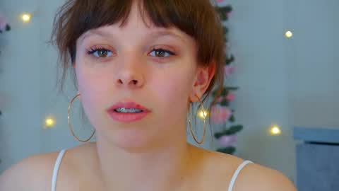 ElisabethDavis online show from April 15, 3:30 pm