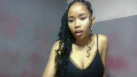 elisabethee online show from April 19, 12:15 pm