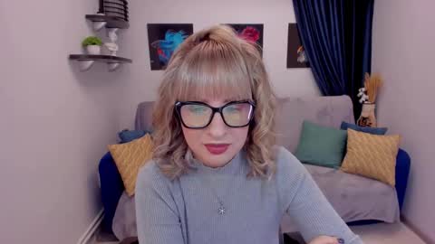 Snapshot of elisabethmills chatting on January 23, 7:40 pm Elisabeth online show from January 23, 7:40 pm