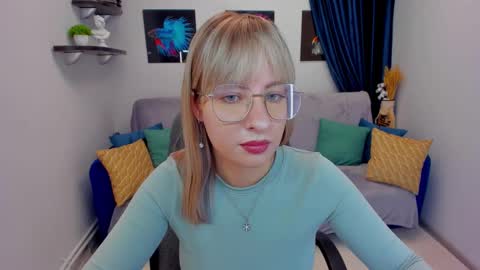 Snapshot of elisabethmills chatting on January 29, 2:42 pm Elisabeth online show from January 29, 2:42 pm