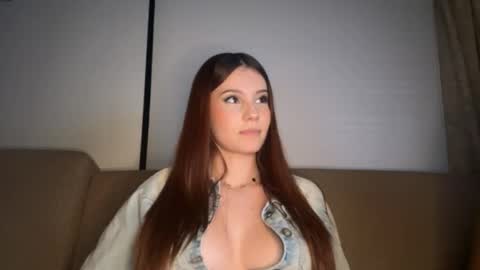 Snapshot of elisabethwillian chatting on September 18, 3:41 am Elisabet william online show from September 18, 3:41 am