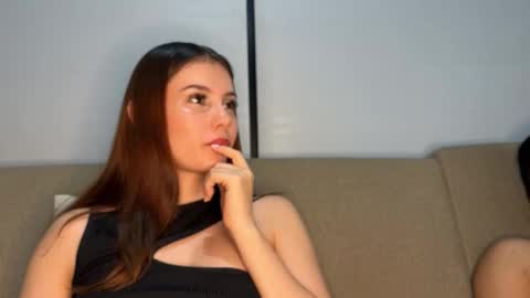 Snapshot of elisabethwillian chatting on October 23, 4:01 am Elisabet william online show from October 23, 4:01 am