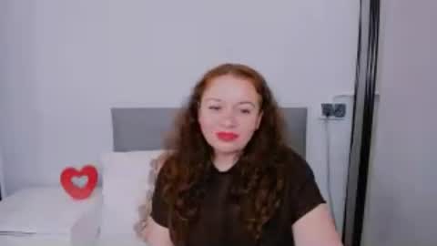 Snapshot of elisabethxsweet chatting on July 8, 4:33 pm ElisabethXSweet online show from July 8, 4:33 pm