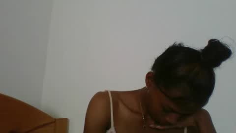 Snapshot of elisacich chatting on March 2, 6:58 am elisacich online show from March 2, 6:58 am