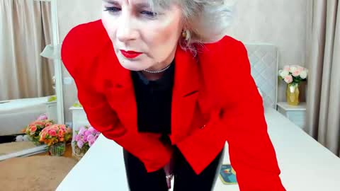 Snapshot of elisarosse_ chatting on January 13, 9:20 pm Elissa online show from January 13, 9:20 pm