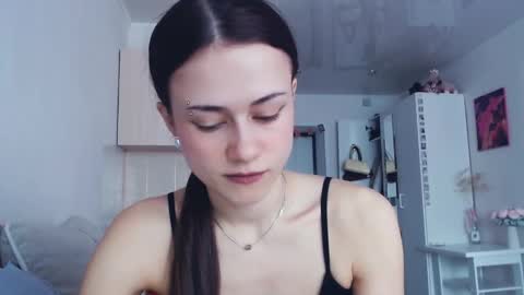 Elis online show from March 25, 5:24 am