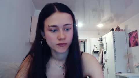 Elis online show from April 4, 5:38 am