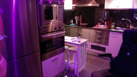 Snapshot of elise_tv chatting on March 3, 12:15 am Barbie online show from March 3, 12:15 am