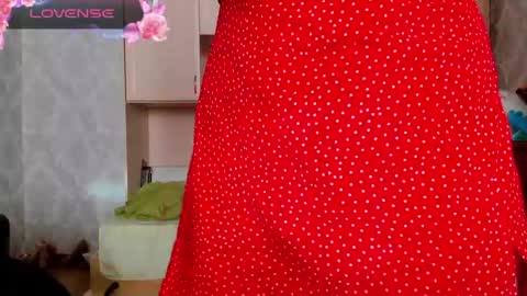 Elise online show from March 20, 1:49 pm