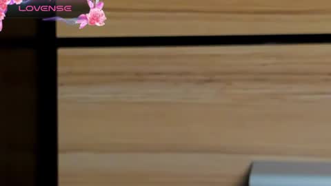 Elise online show from March 30, 9:27 pm