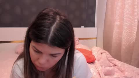 Elly online show from February 11, 8:30 am