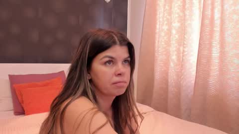 Elly online show from March 3, 10:43 am