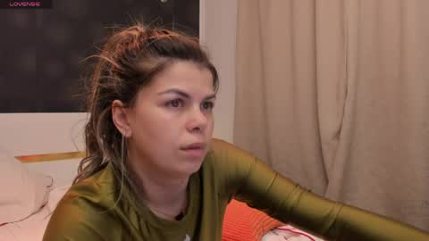 Snapshot of elisetyler89 chatting on April 23, 8:33 pm Elly online show from April 23, 8:33 pm