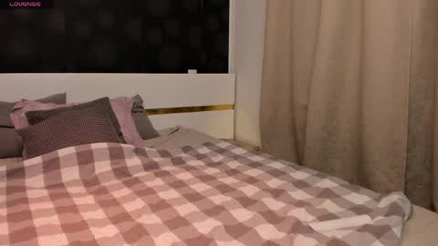 Snapshot of elisetyler89 chatting on June 1, 6:42 pm Elly online show from June 1, 6:42 pm