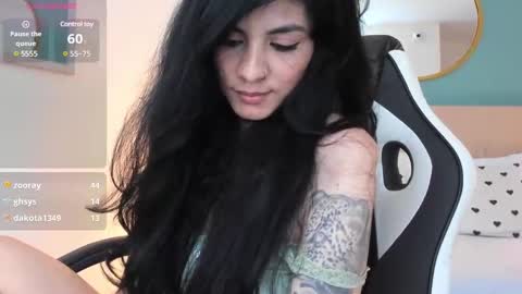 E L I S S A online show from March 6, 8:30 am