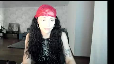 Snapshot of elisskriter chatting on July 20, 12:18 pm Eliss online show from July 20, 12:18 pm