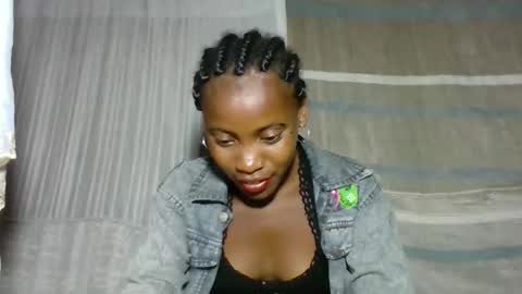 elita12010 online show from March 3, 8:37 pm