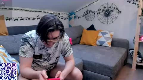 EliteEros online show from April 9, 2:00 pm