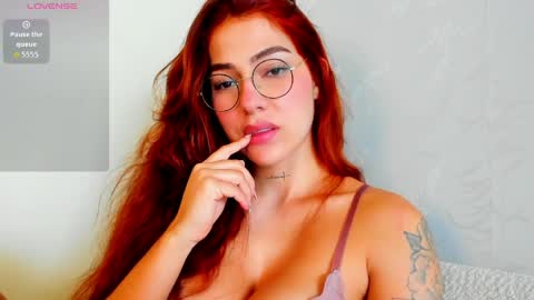 Snapshot of eliza_sanz chatting on May 30, 4:48 pm My name is ElizaPVT is open online show from May 30, 4:48 pm