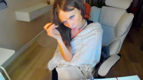 Snapshot of elizabe_th chatting on March 7, 12:15 am Elizabethangel online show from March 7, 12:15 am