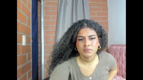 Snapshot of elizabeth_777 chatting on December 7, 1:58 am elizabeth_777 online show from December 7, 1:58 am