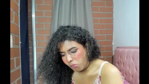 Snapshot of elizabeth_777 chatting on December 7, 5:04 am elizabeth_777 online show from December 7, 5:04 am