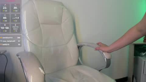 Elizabeth  online show from April 5, 12:08 am